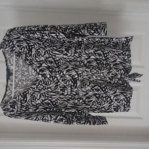 Notations womens top L